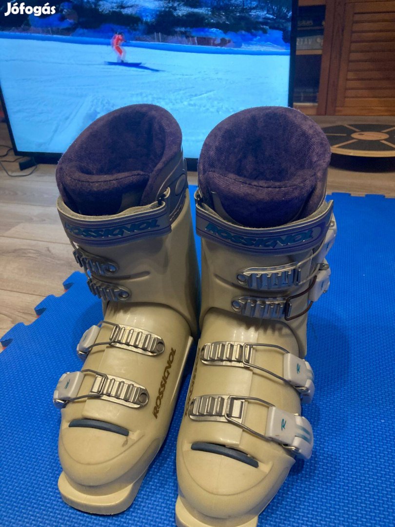 Eladó Rossignol sícipő 38 - 24 cm