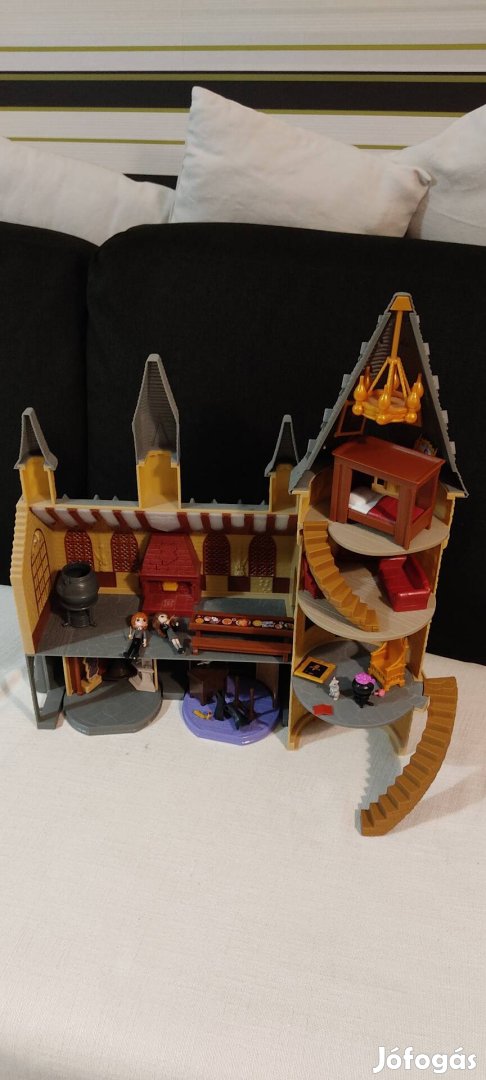 Eladó Roxfort kastély