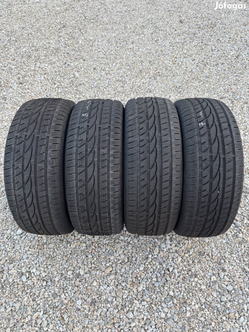 Eladó Royalblack 215/55 R17 gumi 4 db!