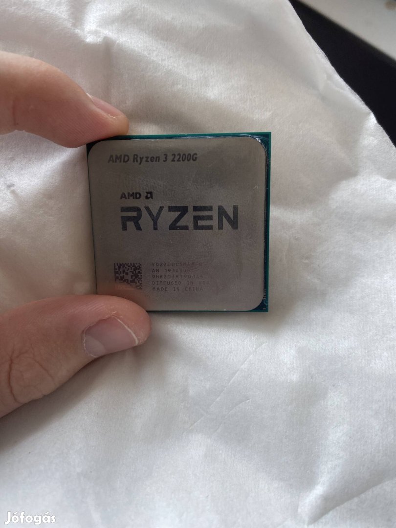 Eladó Ryzen 3 2200G+gyári hűtő