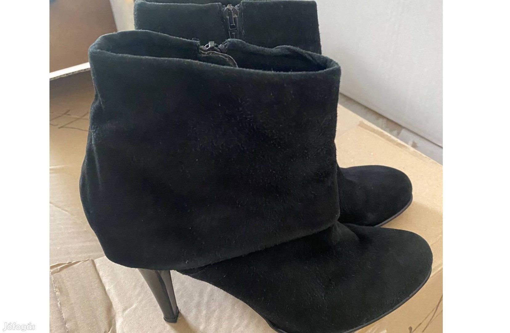Eladó Salamander női, bőr, fekete színű bokacip