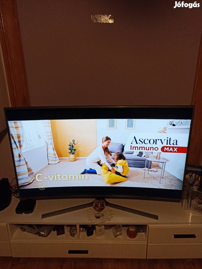 Eladó Samsung 55 4k ívelt smart Tv