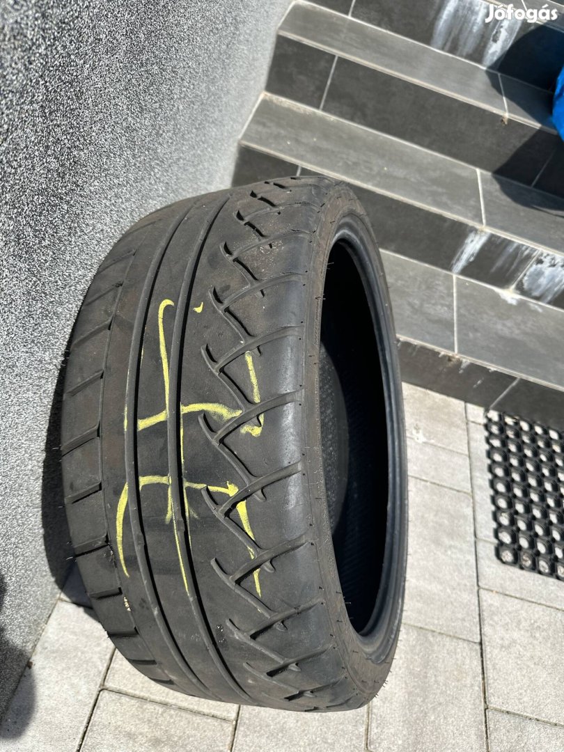 Eladó Semi-Slick Westlake Sport Rs nyári gumiszert 19"
