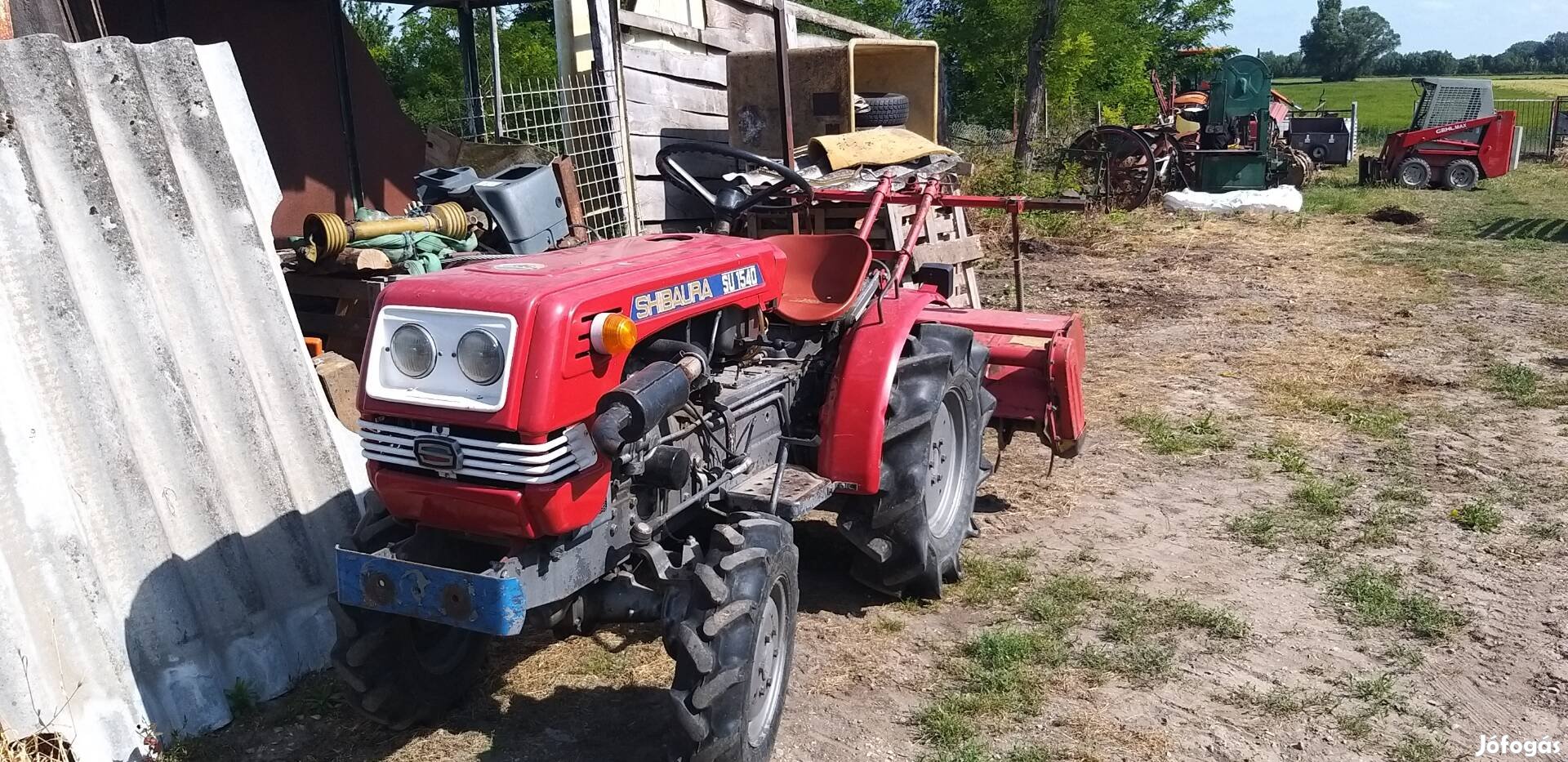Eladó Sihabura kistraktor talajmaróval