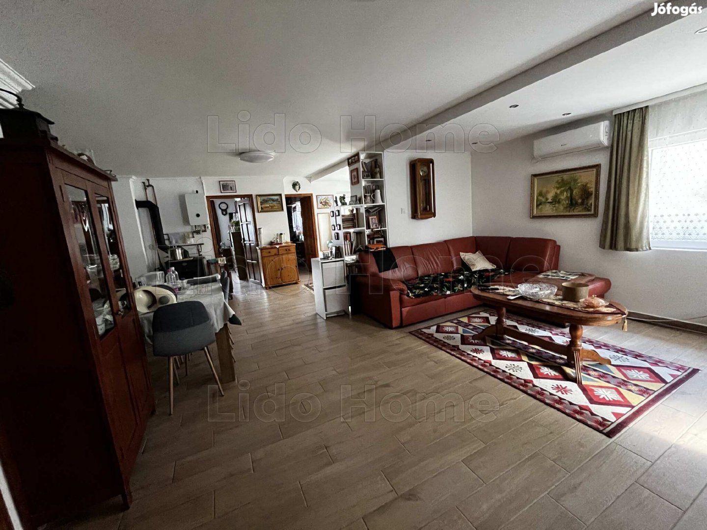 Eladó Siófok-Kiliti városrészben egy 100 m2-es, nagy nappalival és 3