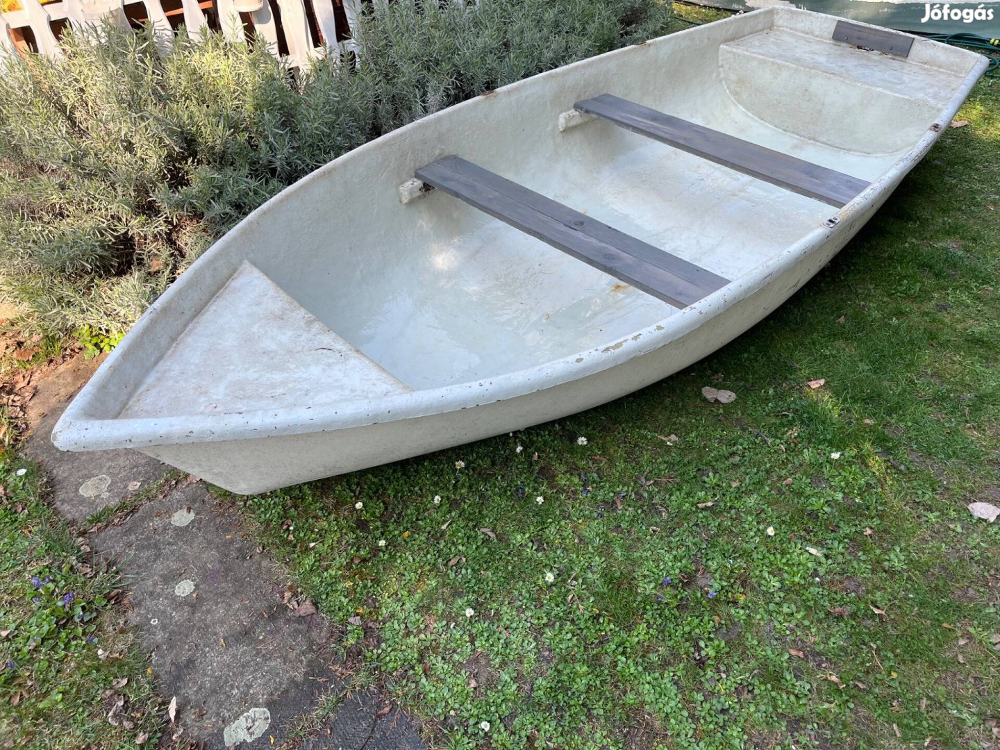 Eladó Sirály jellegű műanyag csónak horgászcsónak
