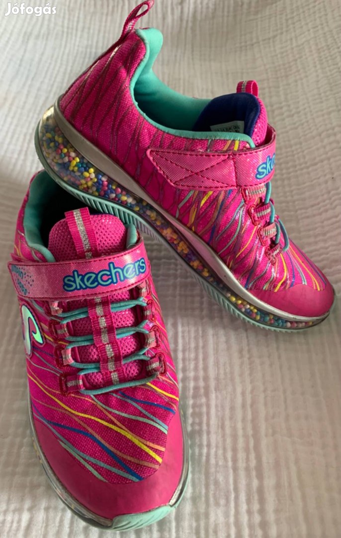 Eladó Sketchers cipő memóriahabos méret US 1 / EUR32 / UK 13