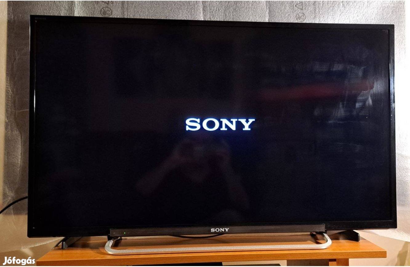 Eladó Sony 40 colos nem okos LED TV részben működő távirányítóval