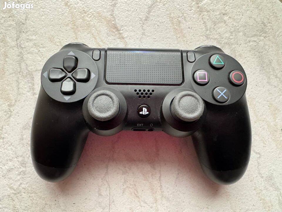 Eladó Sony Dualshock 4 Vezeték nélküli kontroller PS4