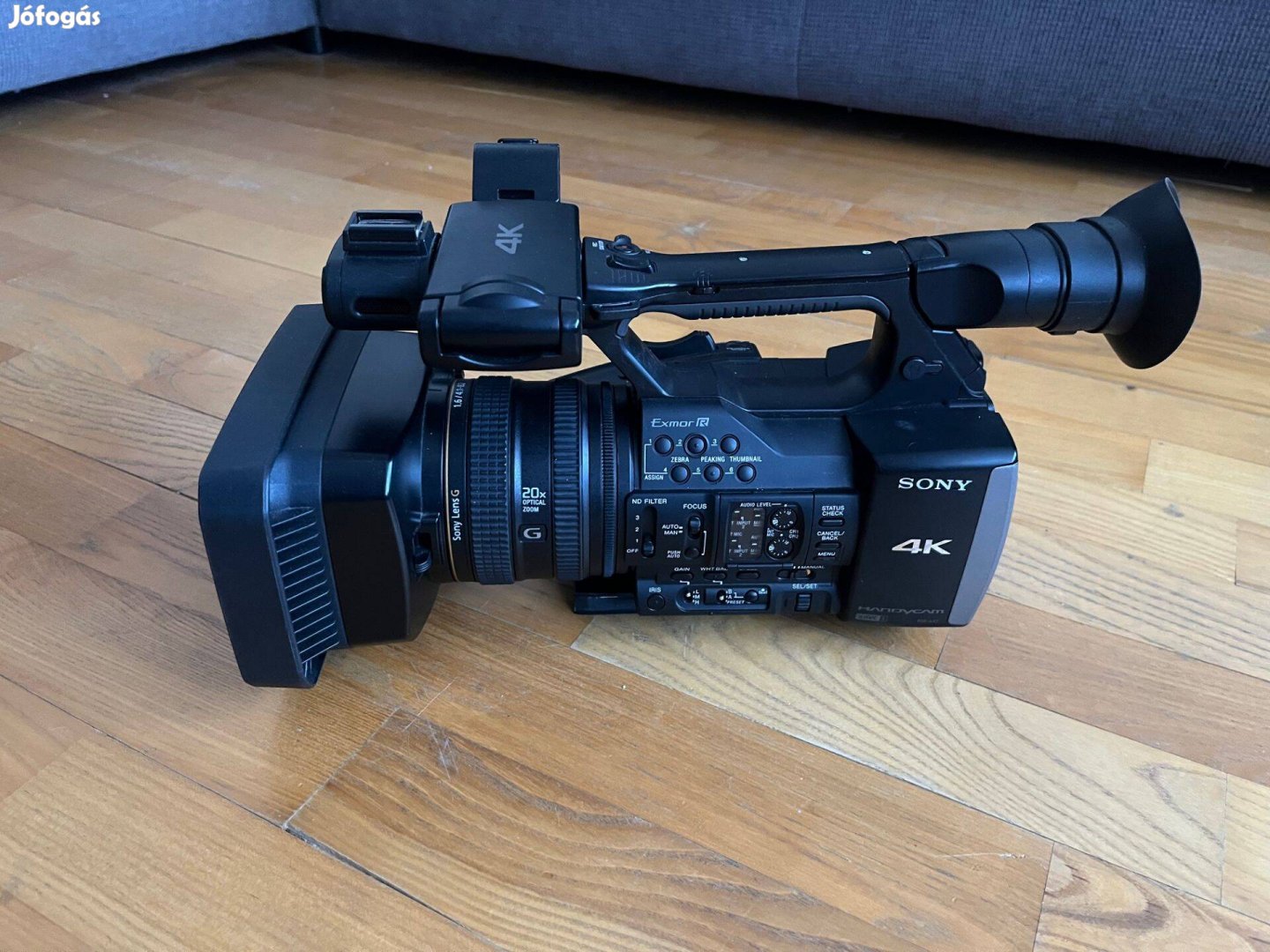 Eladó Sony FDR-AX1 profi 4K videokamera komplett Xqd szettel