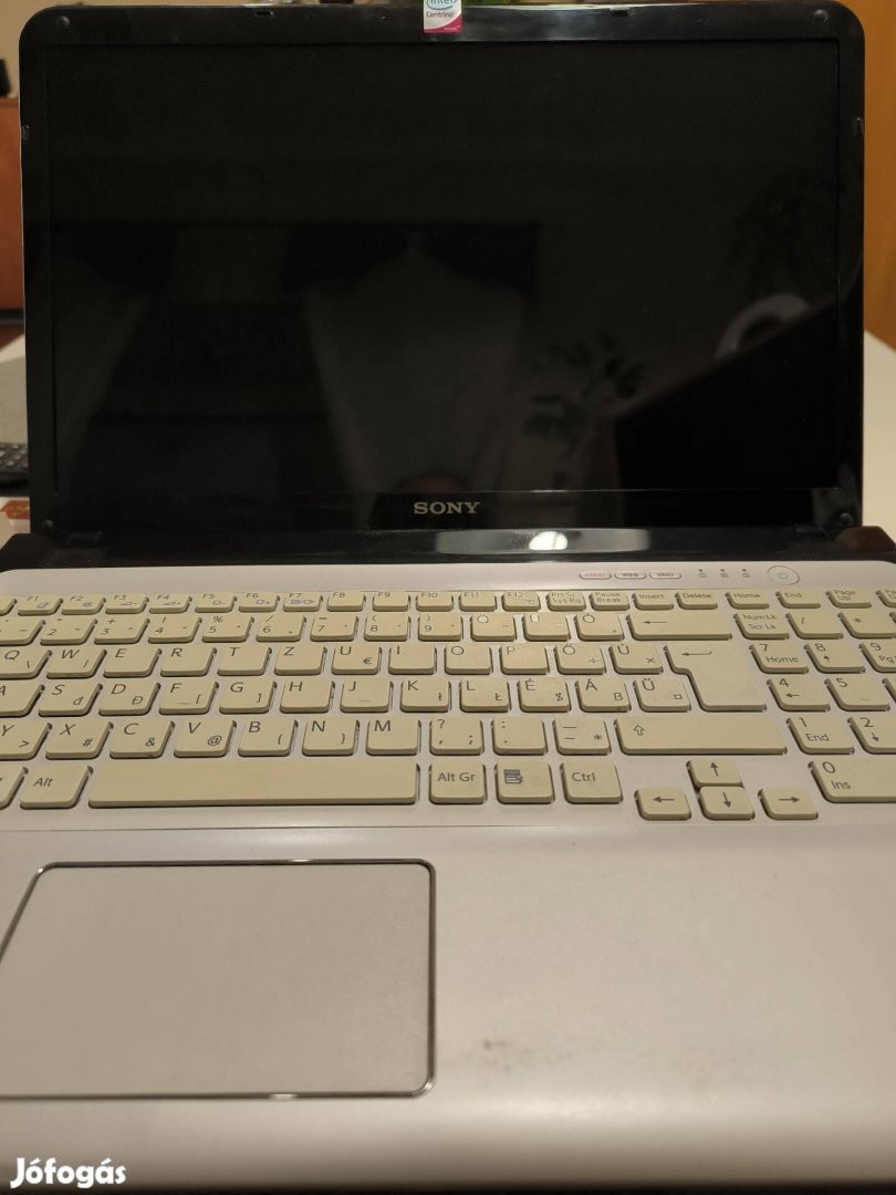 Eladó Sony Vaio SVE151C11M