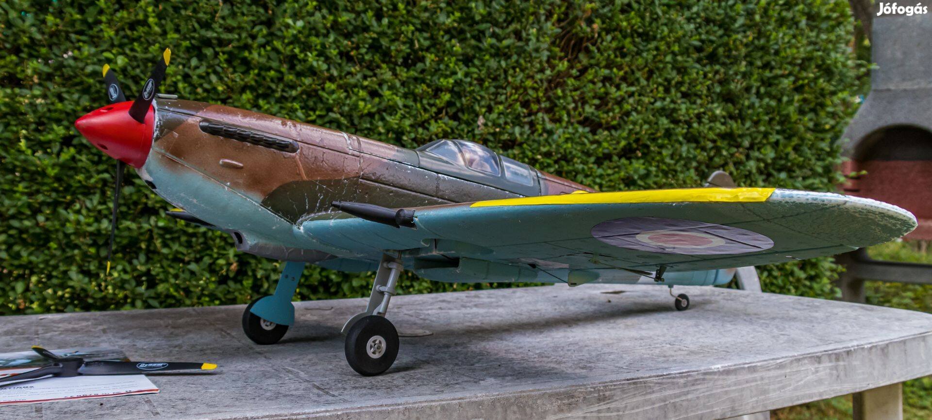 Eladó Spitfire RC modell 1200mm fesztávú