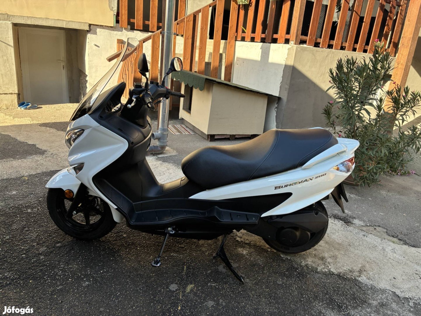 Eladó Suzuki 200