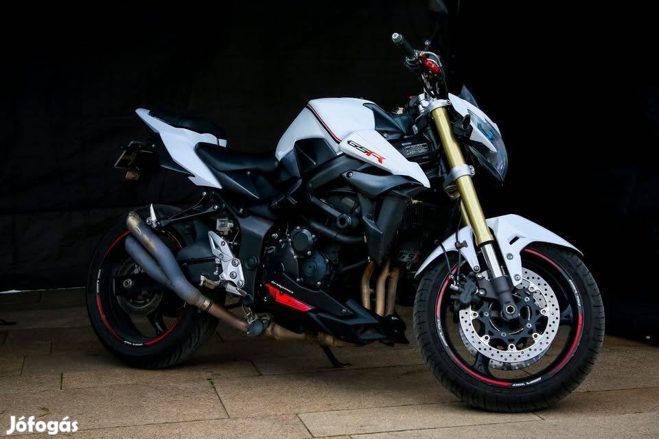 Eladó Suzuki GSR 750 naked