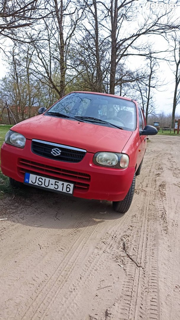 Eladó Suzuki alto.