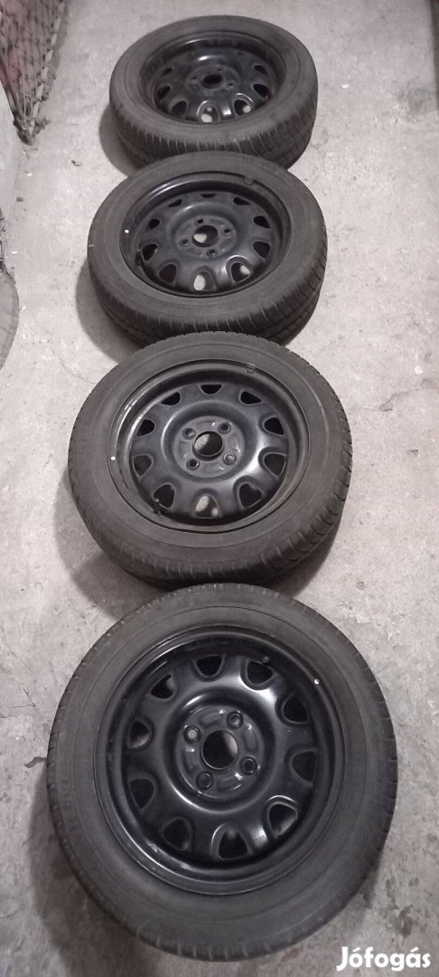 Eladó Suzuki felnik (gumiabronccsal)