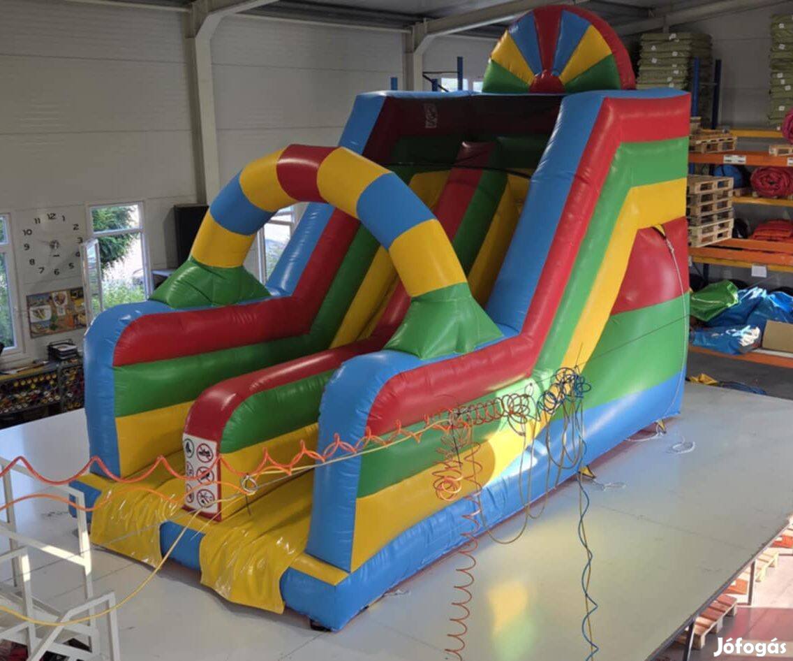 Eladó Szivárványos Csúszda, Légvár, Ugrálóvár