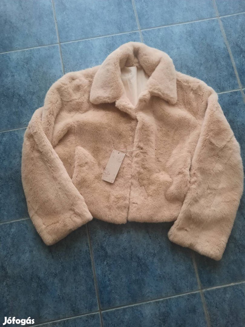 Eladó Szőrme Kabát