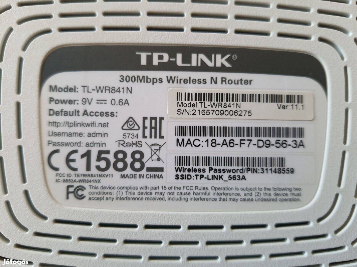 Eladó TP-Link 300 Mbps router (TL-WR841N)