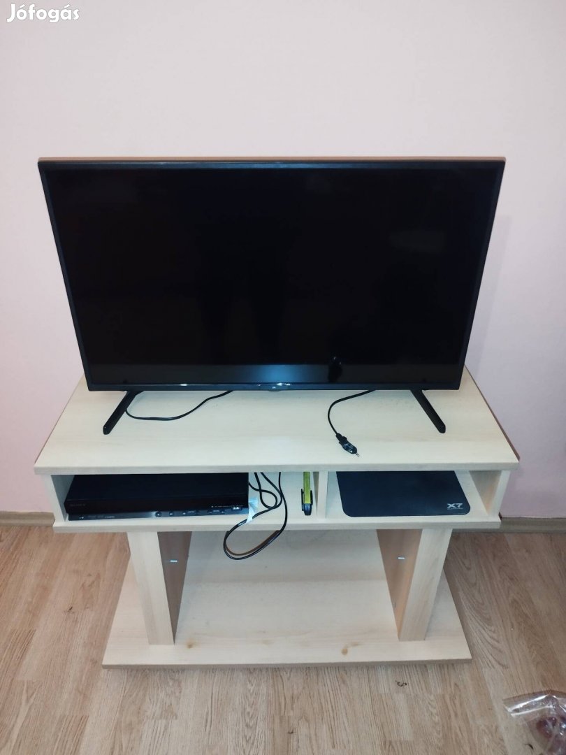 Eladó TV állvány, forgatható