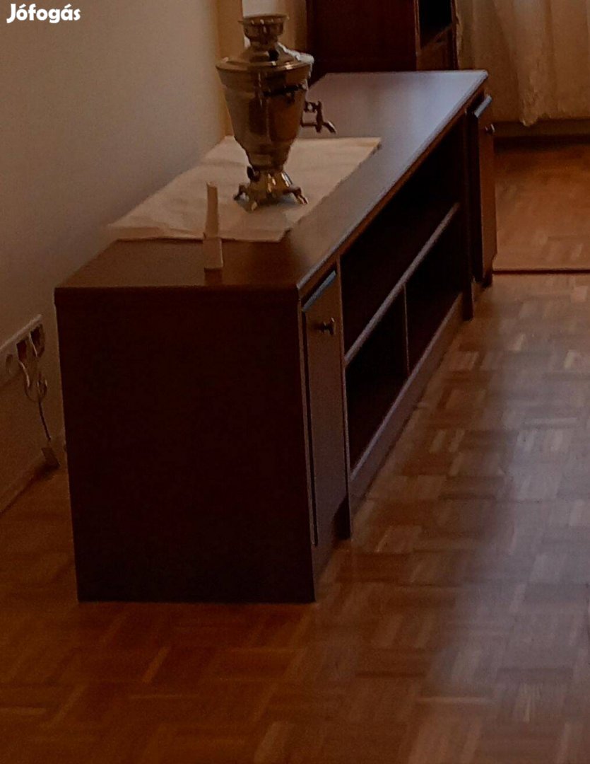 Eladó TV-hifi fekvő polcos szekrény
