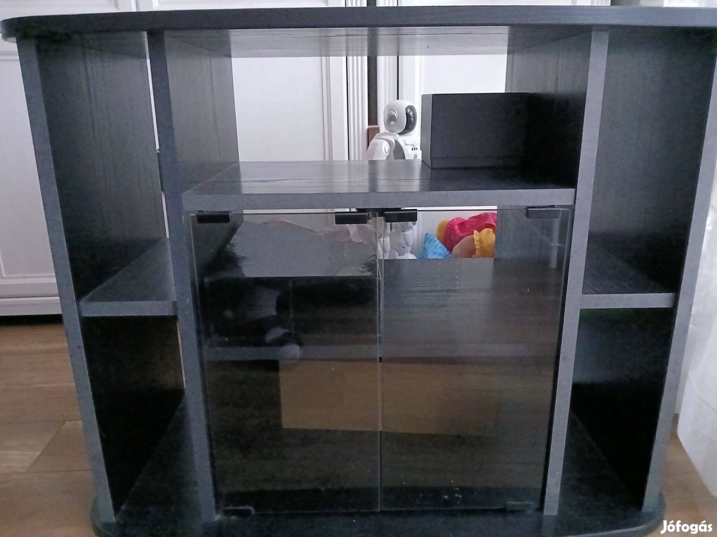 Eladó TV szekrény