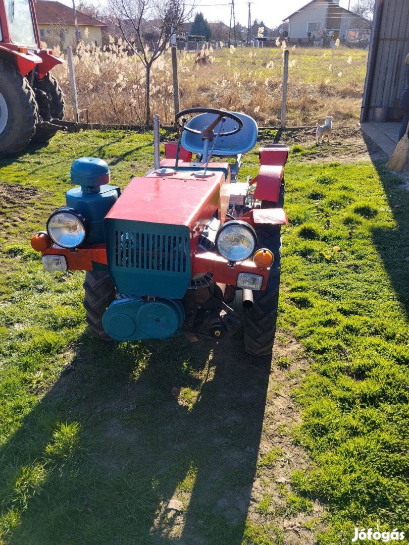 Eladó TZ4K-14B kerti traktor komplett szettben munkagépekkel