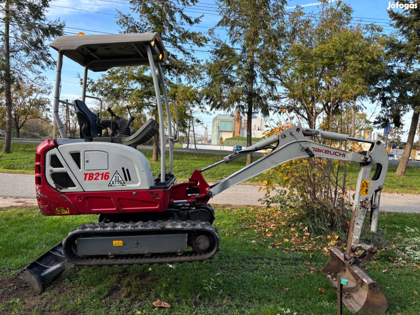 Eladó Takeuchi tb 216