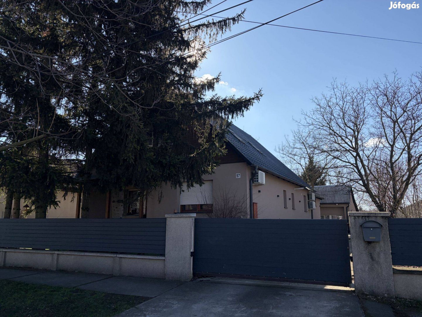 Eladó Tápiógyörgyén 2 generációs ház