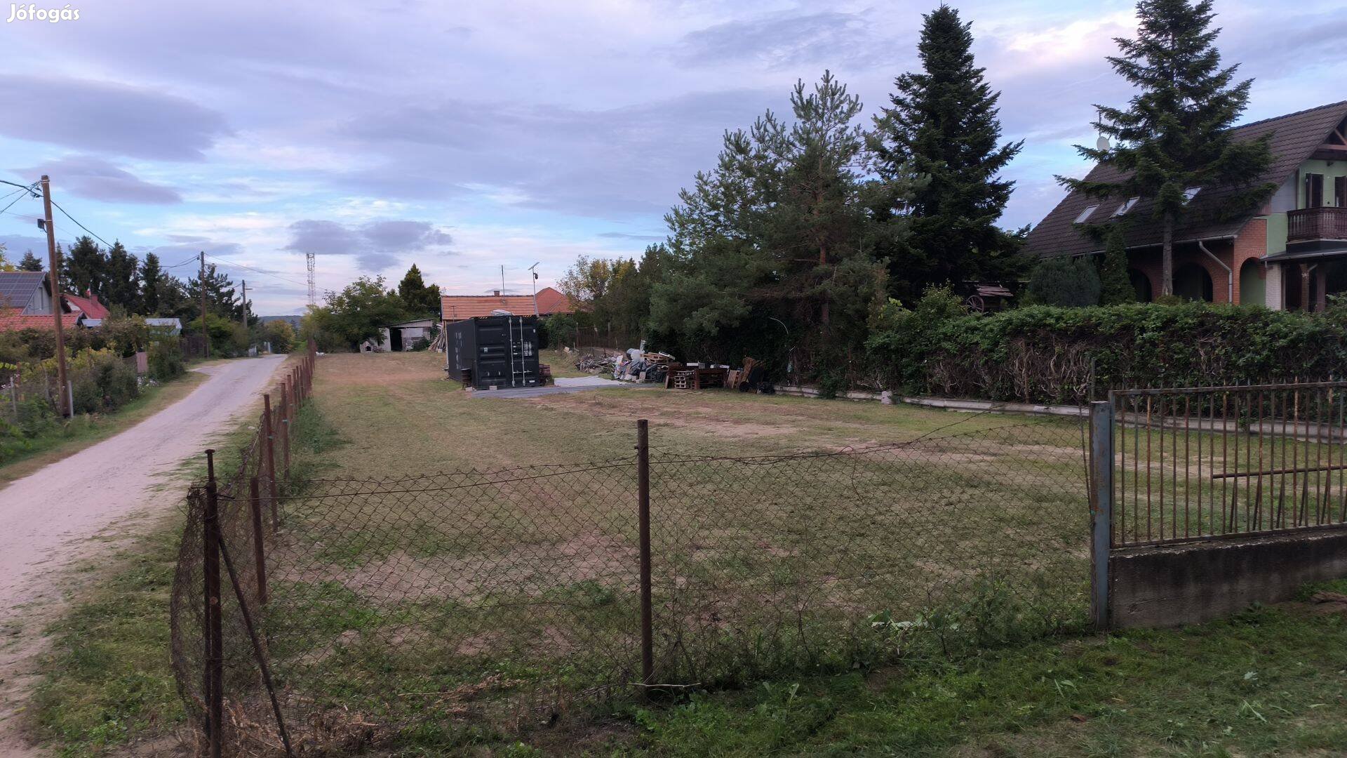 Eladó Telek Fóton