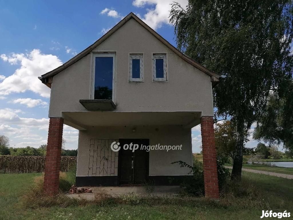 Eladó Telek, Ceglédbercel
