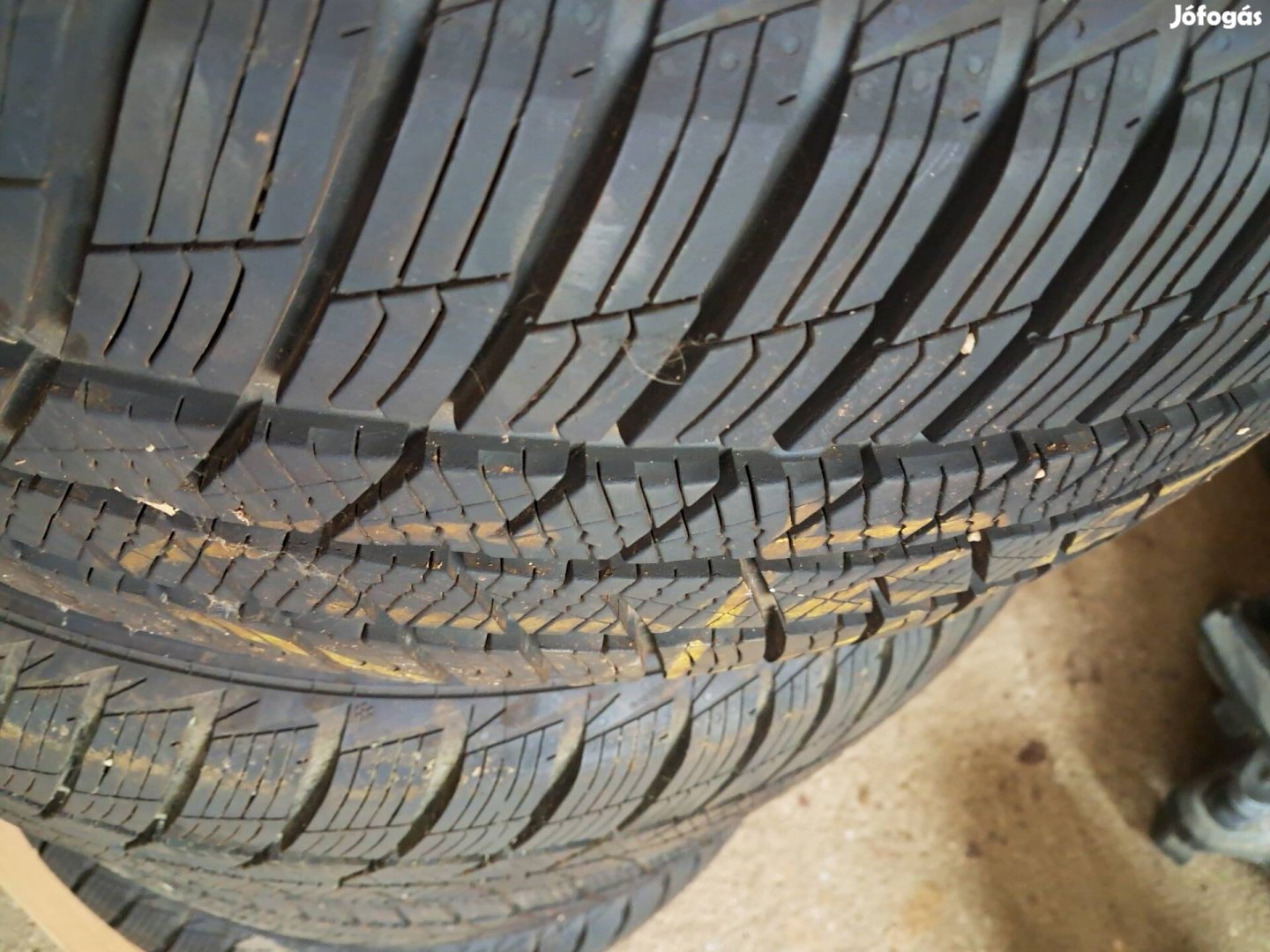 Eladó Téligumi 215/60 R17 Vxl