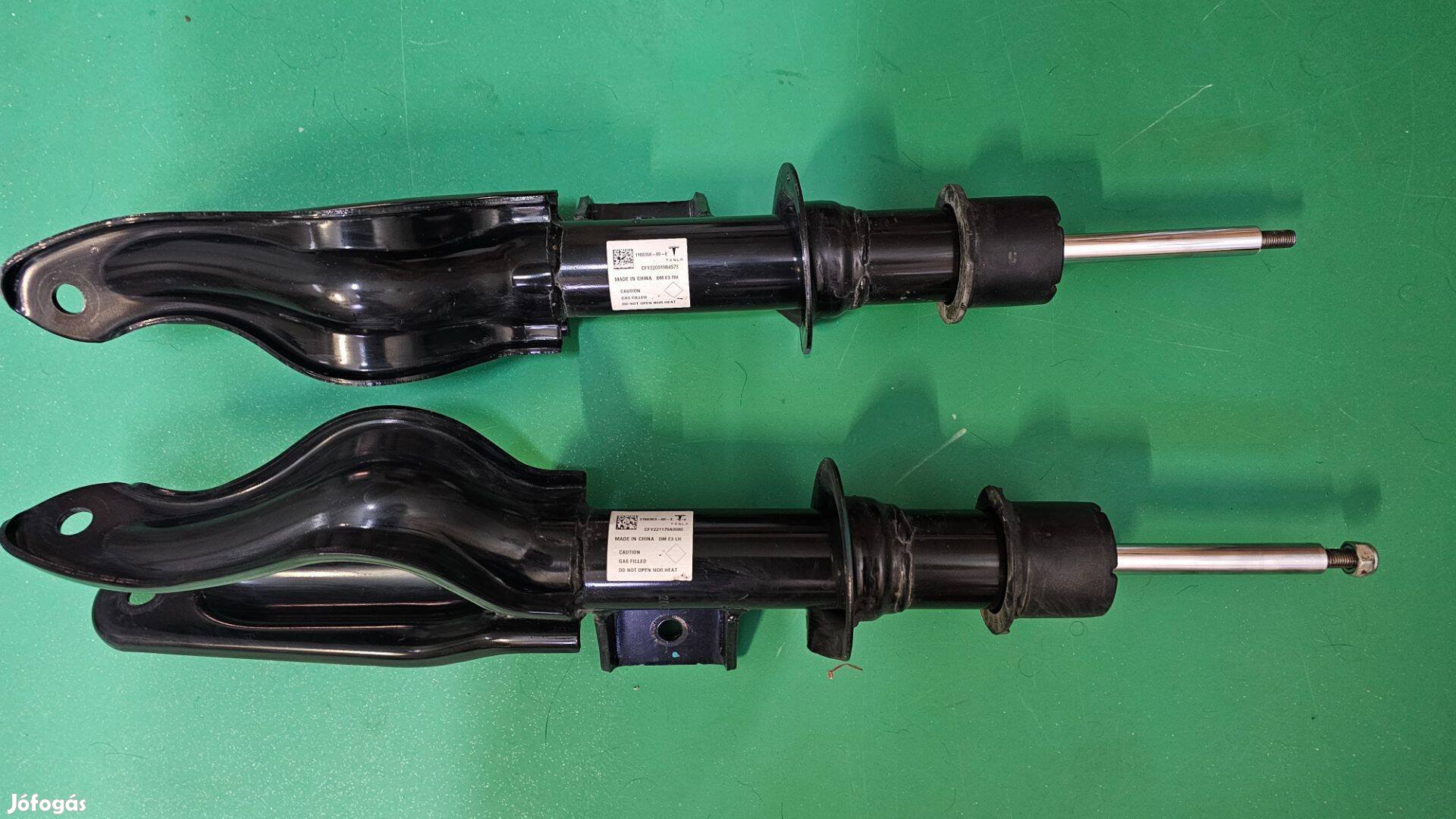 Eladó Tesla model y gyári lengéscsillapító készlet