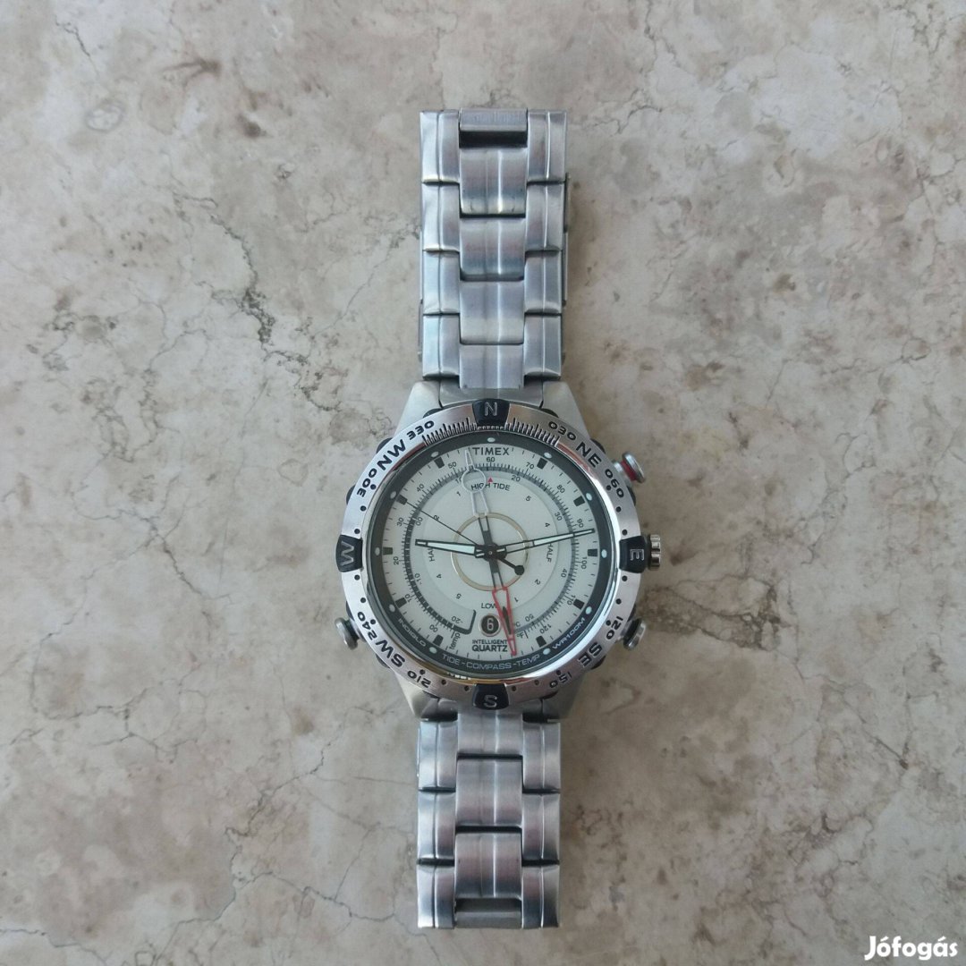 Eladó Timex expedition iránytűs karóra
