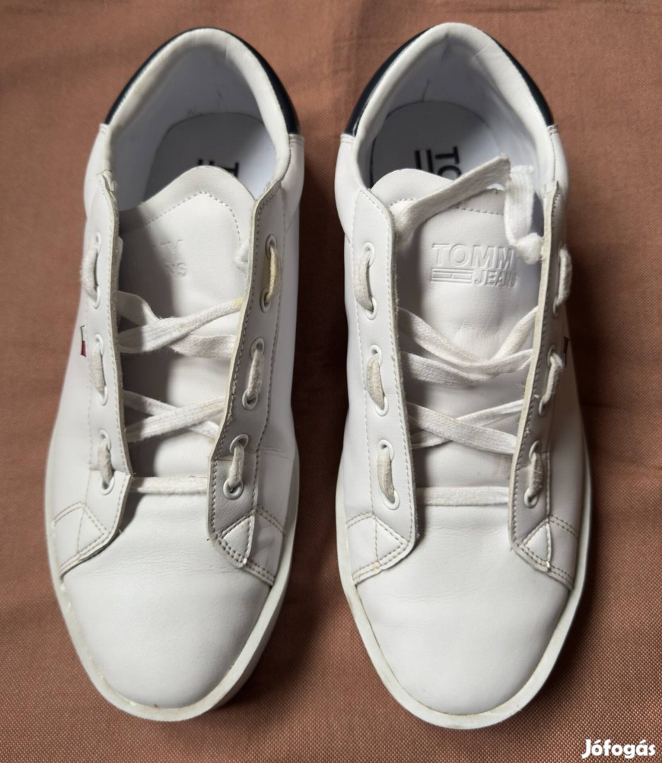 Eladó Tommy Hilfiger bőr cipő 42-es