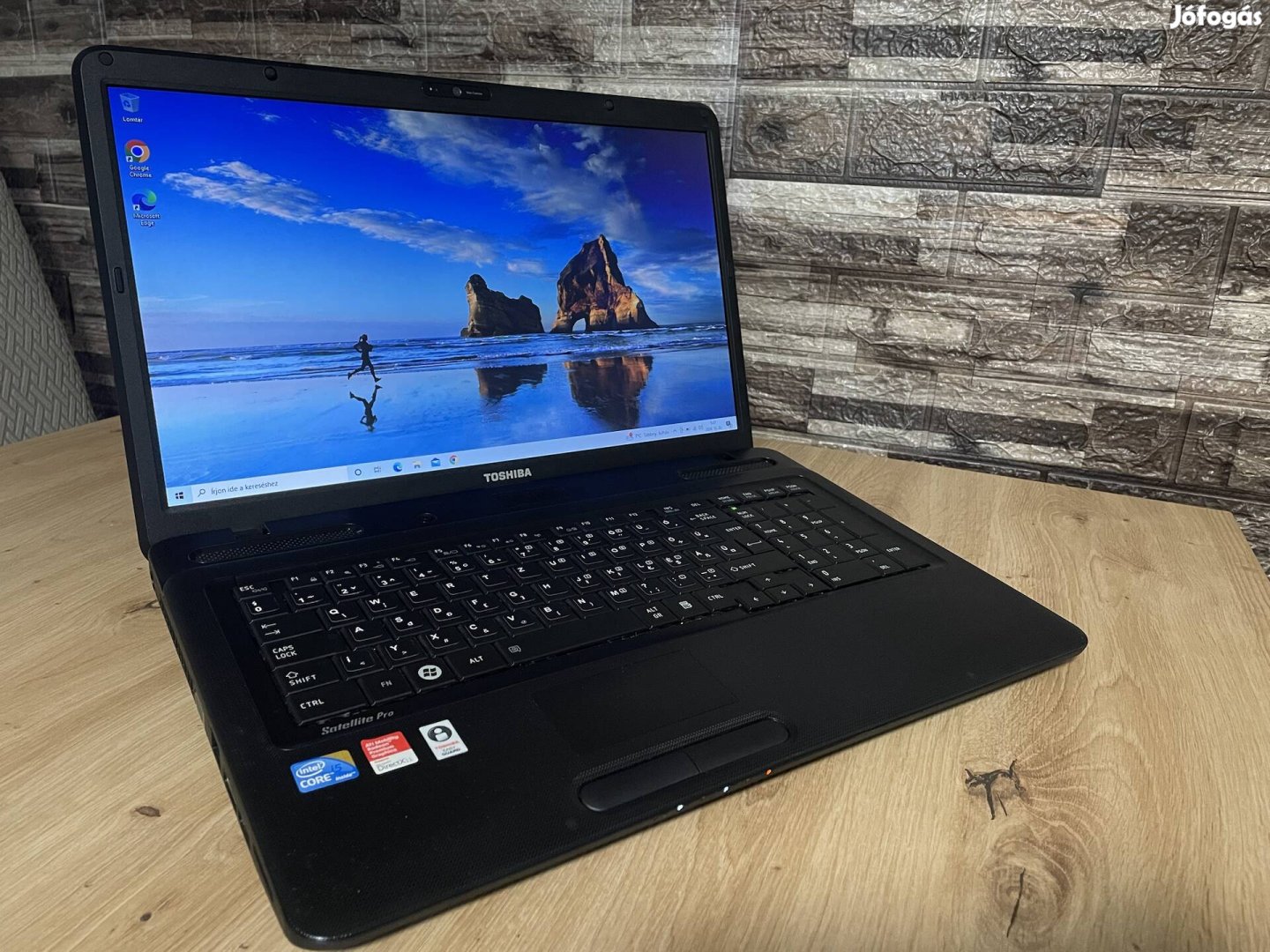 Eladó Toshiba i5 laptop (8GB Ram, 320GB HDD, 1GB VGA)