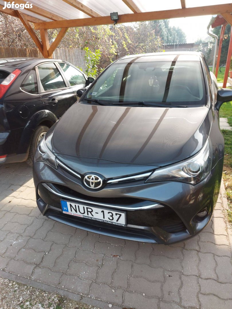 Eladó Toyota Avensis keveset futott