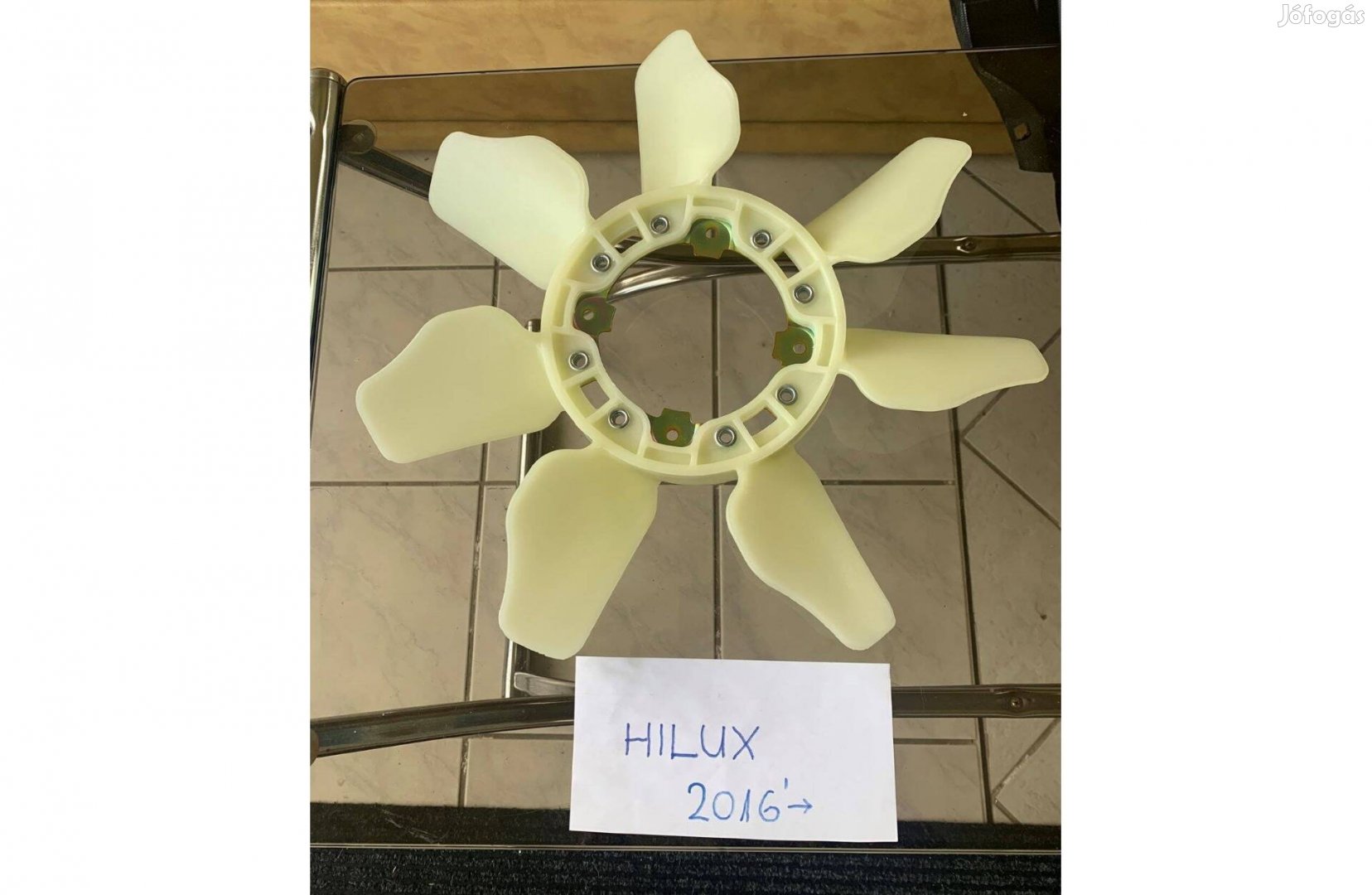 Eladó Toyota Hilux 2016-2024 alkatrészek, új ventilátor lapát