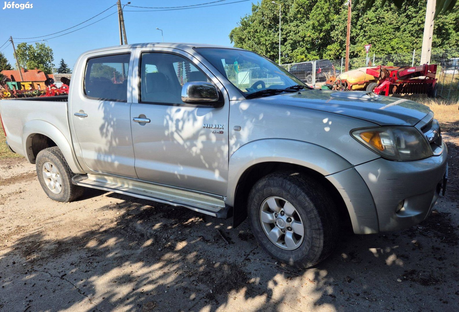 Eladó Toyota Hilux SR felszereltséggel