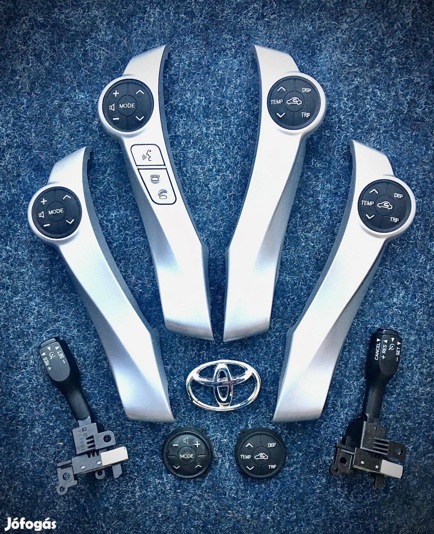 Eladó Toyota Prius II. hibátlan multigomb, keret, logo. Bp/posta