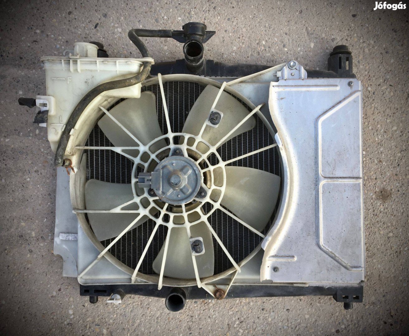 Eladó Toyota Yaris I-es P1 ventillátor vízhűtő Bp/posta