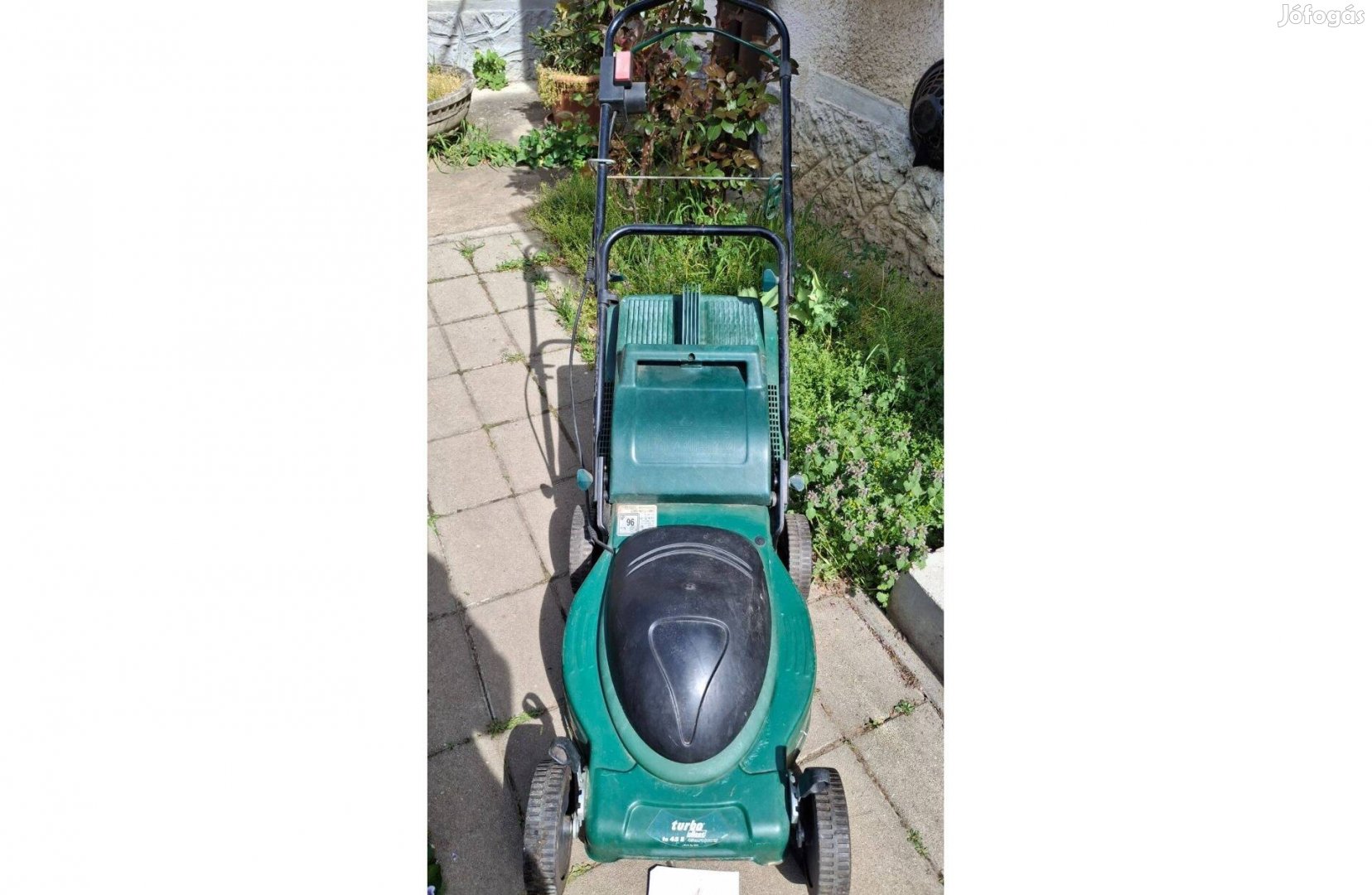 Eladó Turbo Silent 1600 Wattos elektromos fűnyíró. Lemezházas