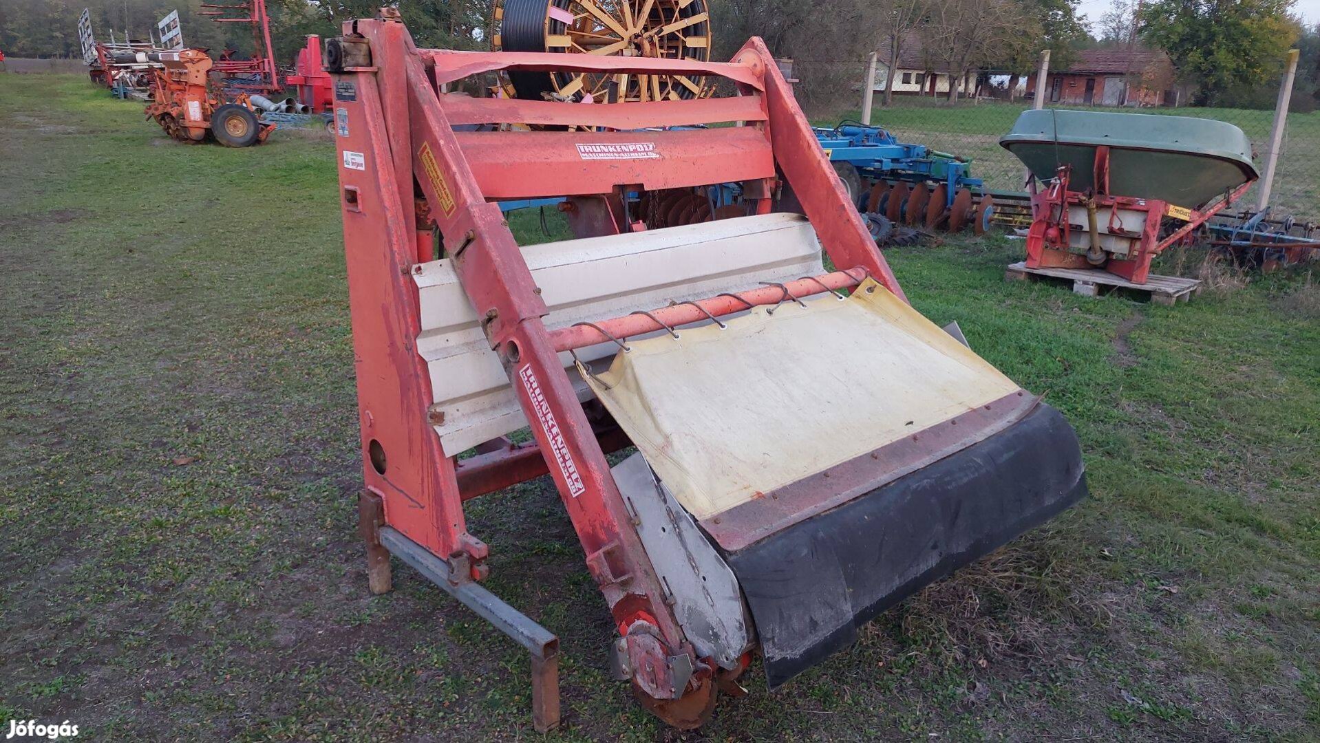 Eladó UNI típusú silómaró, jó állapotban