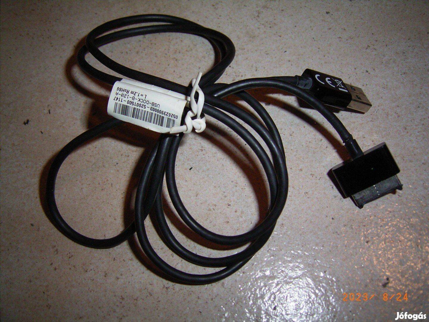 Eladó USB-s töltőhöz egy USB Dock B-120-A kábel