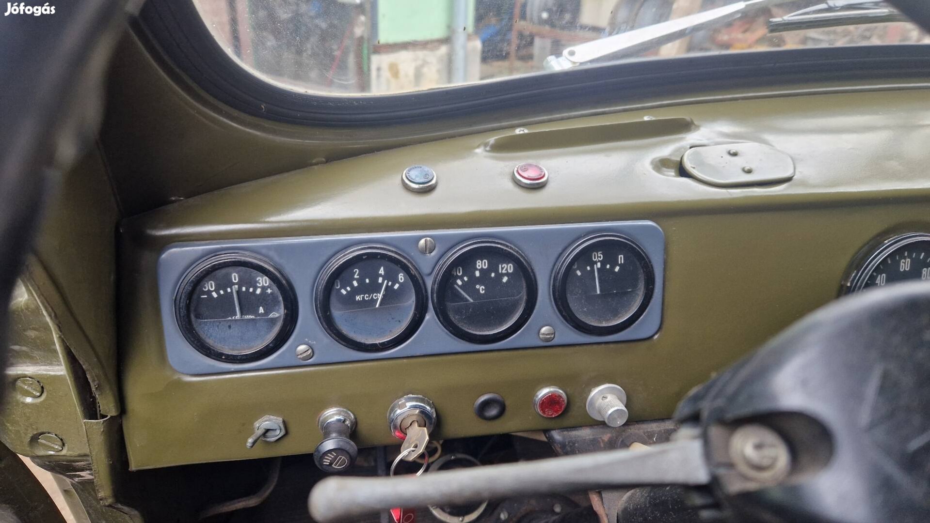 Eladó Uaz 7személyes Személyautó