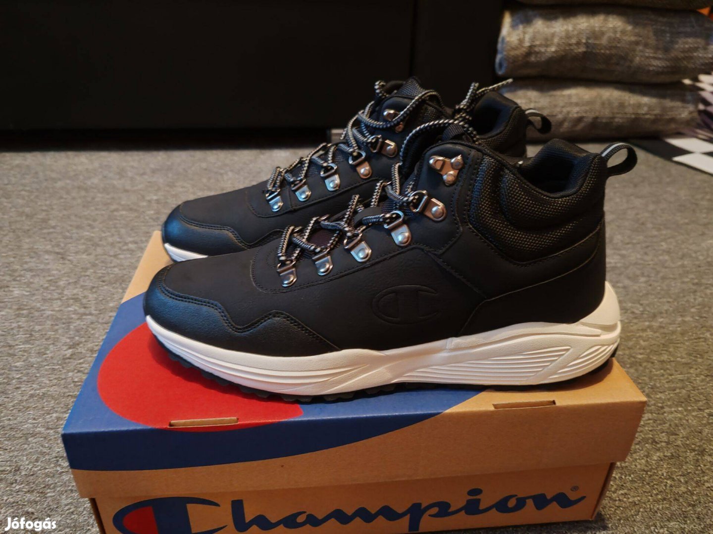 Eladó Új Champion Climb RX MID cipő