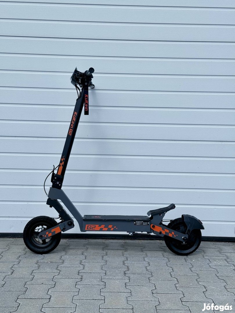 Eladó Új Kukirin G2 elektromos roller