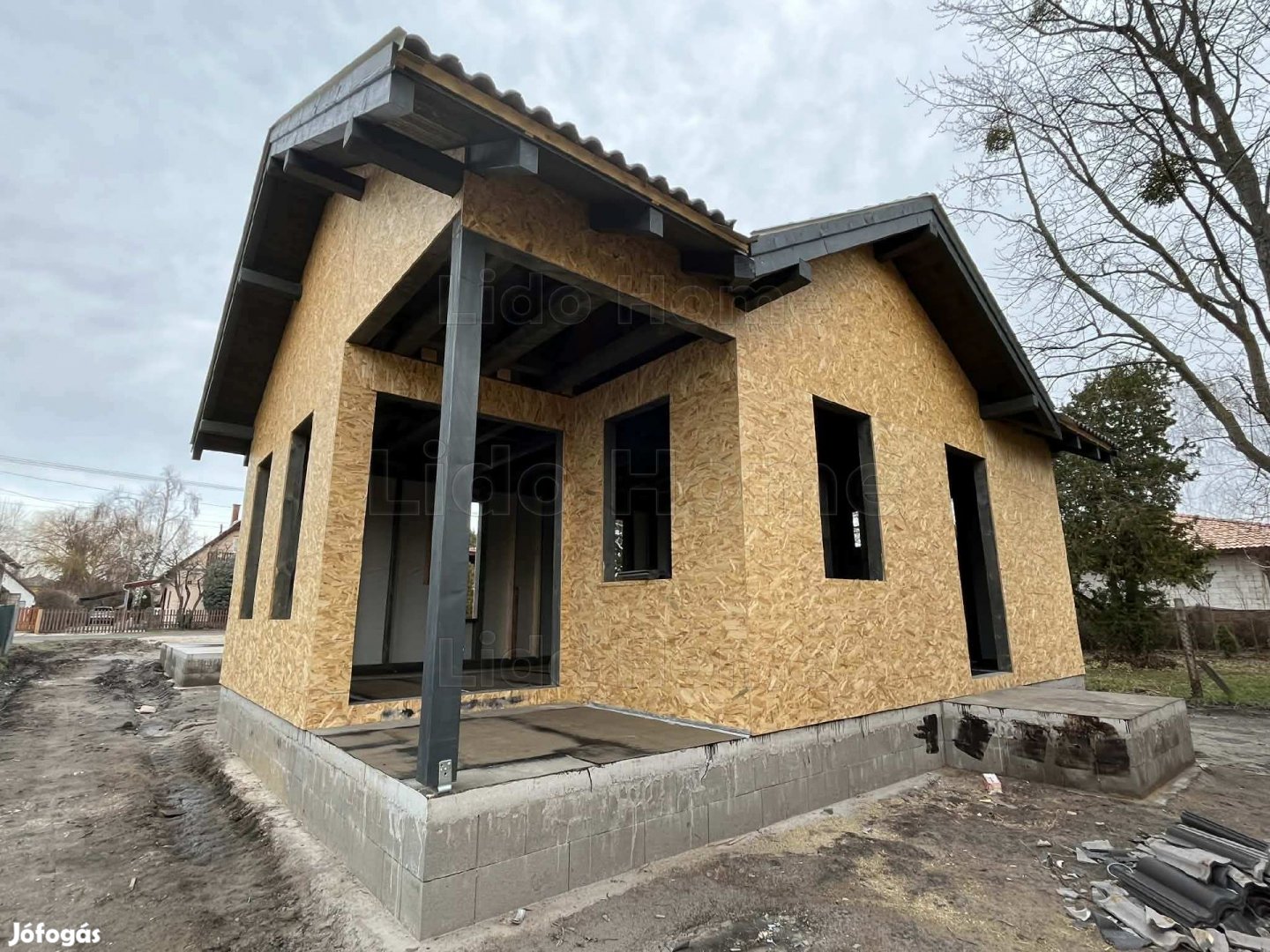 Eladó Új építésű Családi házak Balatonfenyvesen!