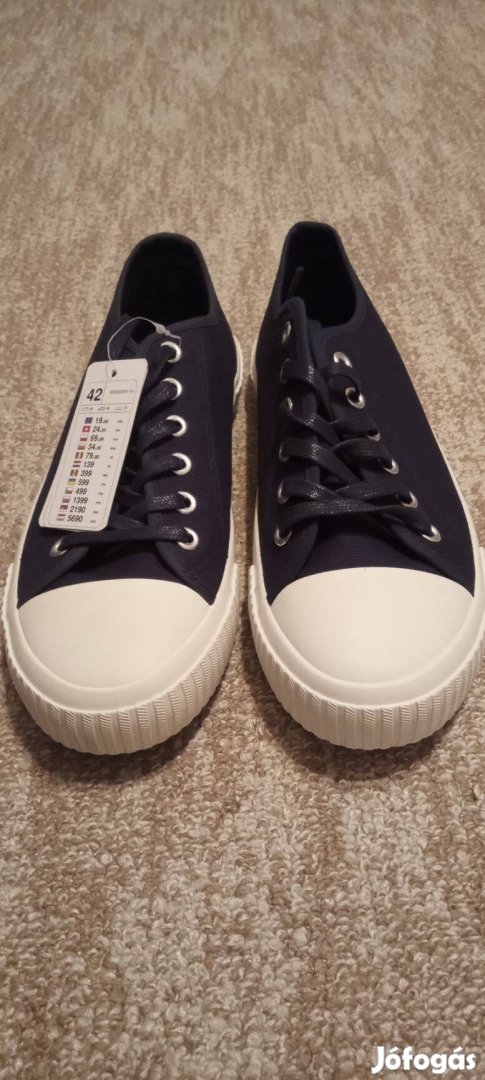 Eladó Új férfi tornacipő 42 méretben 44 méretnek felel meg