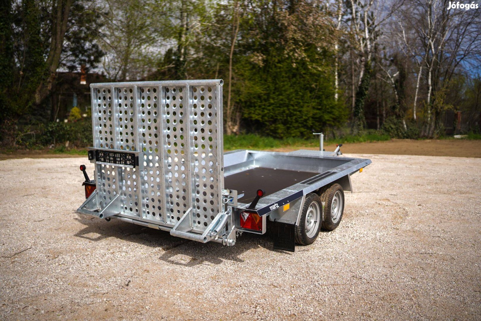Eladó Új kiváló Martz (2700 kg) gépszállító utánfutó készletről